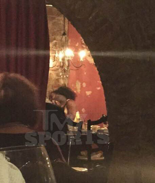 Illustration for article titled Drake And Serena Williams Enjoy Themselves And Each Other At Fancy Cincinnati Restaurant